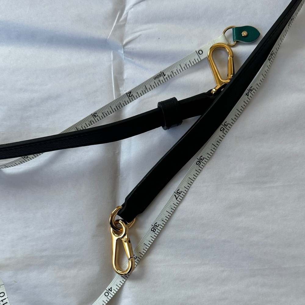 Loewe Black Leather bag strap (or belt) with Gold Clasps - Picture 4 of 4